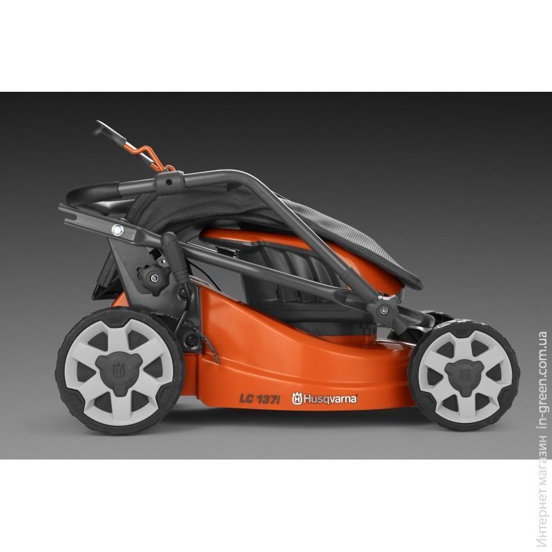 Акумуляторна газонокосарка Husqvarna LC 137i КІТ (9705009-04)