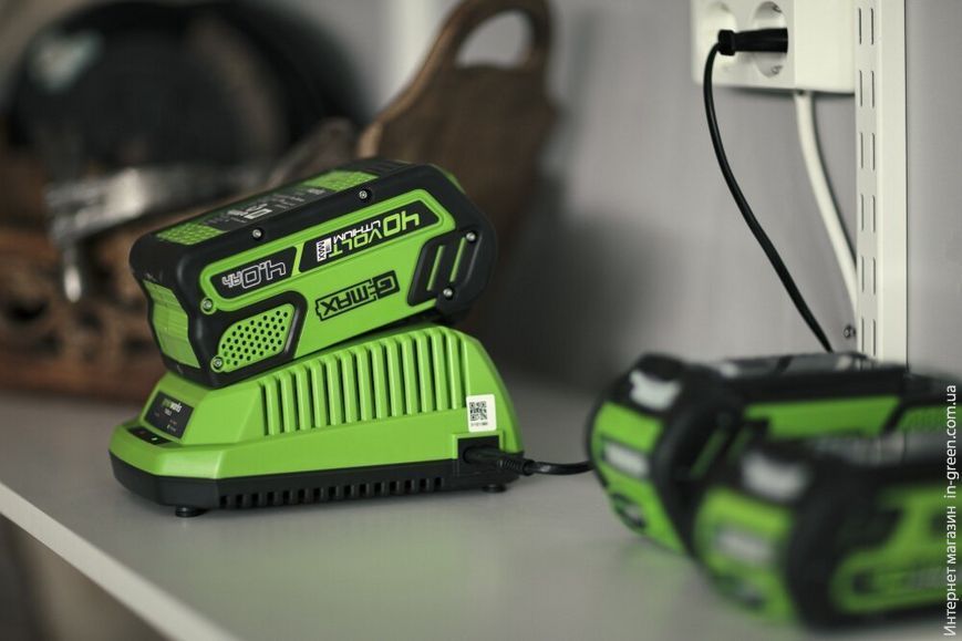Універсальний зарядний пристрій Greenworks G40UC без АКБ