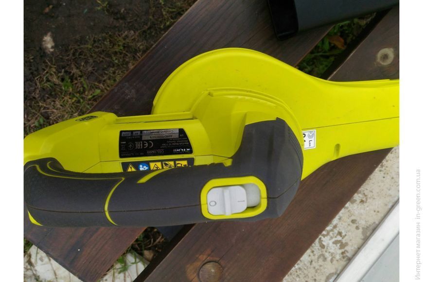 Садова повітродувка RYOBI OBL1820S (5133002663)