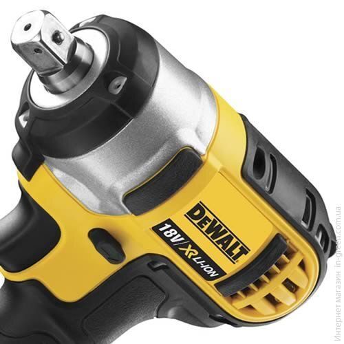 Шуруповерт DEWALT DCF880M2