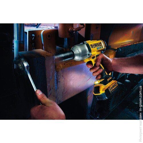 Гайковерт DEWALT DCF899P2