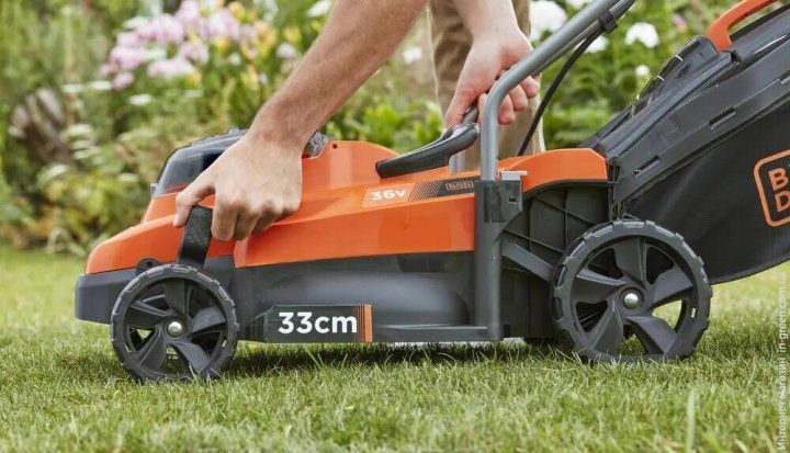 Газонокосарка акумуляторна BLACK&DECKER BCMW3336L2