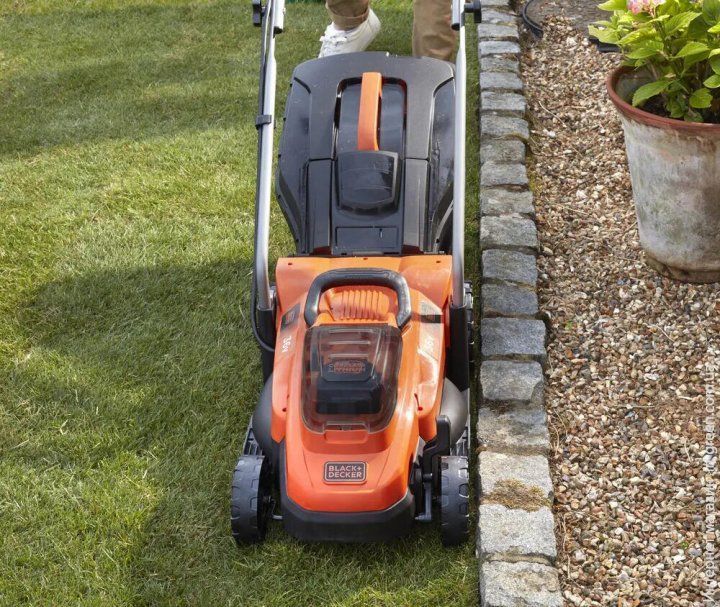 Газонокосарка акумуляторна BLACK&DECKER BCMW3336L2