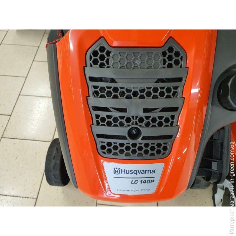 Газонокосилка бензиновая Husqvarna LC 140P (9704881-01)