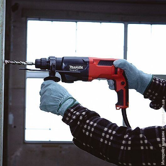 Перфоратор MAKITA M8700