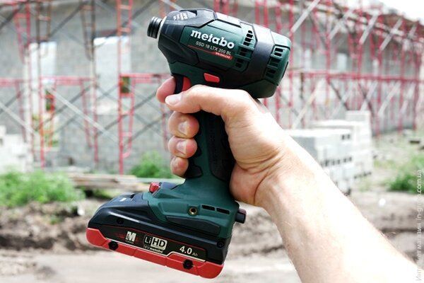 Акумуляторний ударний гайкокрут Metabo SSD 18 LTX 200 BL Каркас + MetaLoc