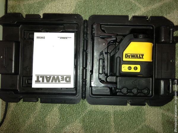 Лазерний нівелір DEWALT DW088K