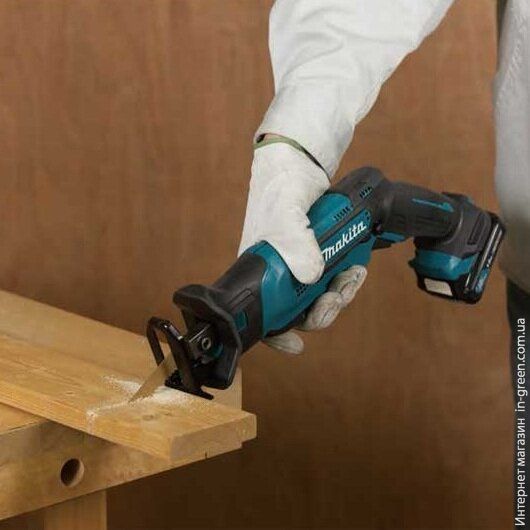 Пила сабельная Makita JR105DWME