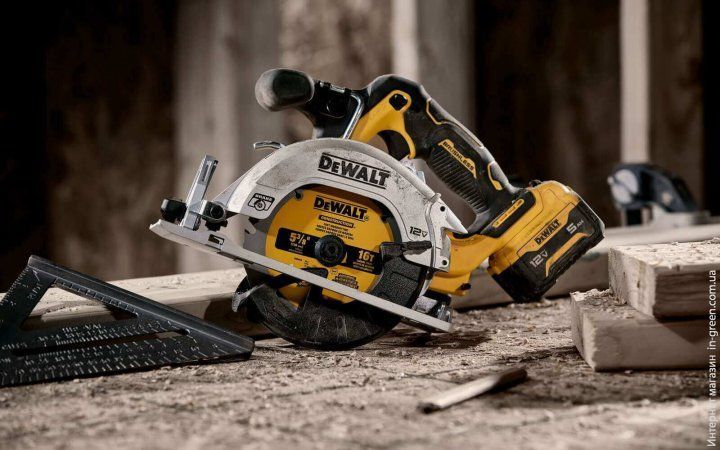 Пила дискова акумуляторна DeWALT DCS512N