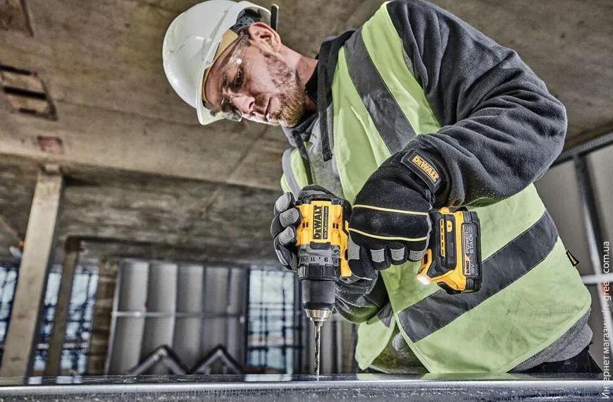 Дрель-шуруповерт бесщеточный DeWALT DCD800E1T