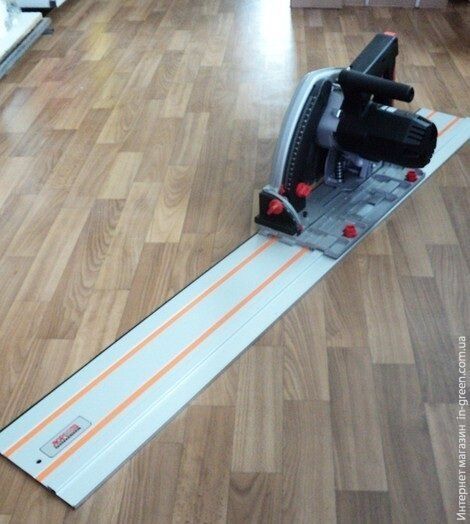 Пила дисковая по дереву AGP DS 2300