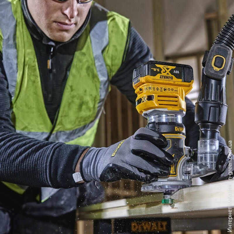 Фрезер DEWALT DCW604NT