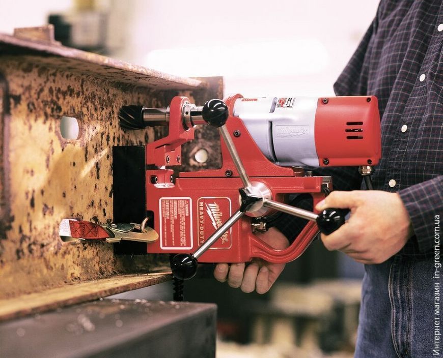 Стойка электромагнитная Milwaukee MDE 38 Compact