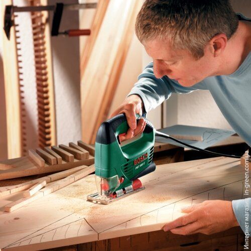 Лобзик BOSCH PST 680 E (КЕЙС+НАБОР)
