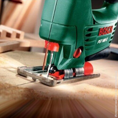 Лобзик BOSCH PST 680 E (КЕЙС+НАБОР)