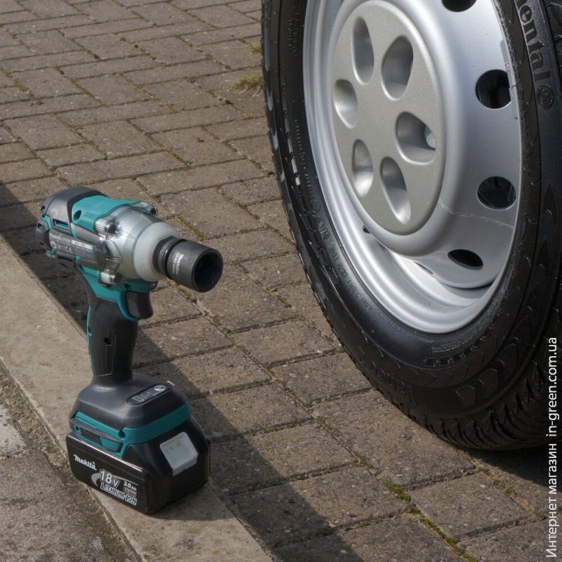 Гайкокрут MAKITA DTW285Z