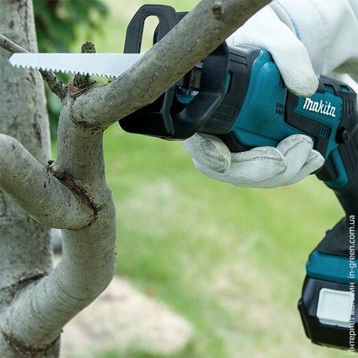 Пила сабельная Makita JR103DWAE