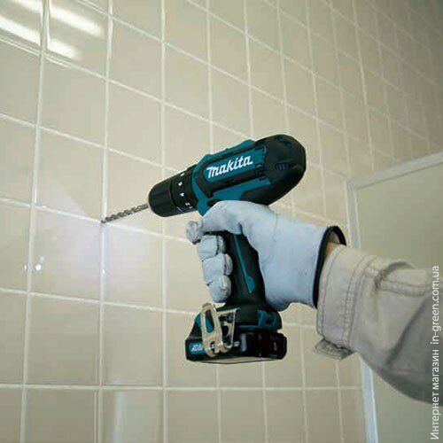 Шуруповерт Makita HP331DWAE