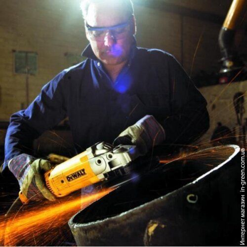 Болгарка (Угловая шлифмашинка) DeWALT D28493