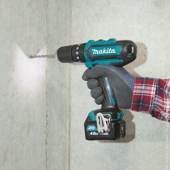 Шуруповерт Makita HP331DWAE