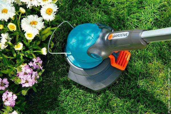 Тример Gardena EasyCut 400/25 (09807-20.000.00)