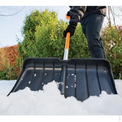 Лопата для уборки снега FISKARS (143001)