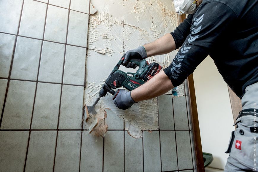 Акумуляторний перфоратор METABO KH 18 LTX BL 24 (2x LiHD 4,0Ah, ASC 55, metaBOX 165 L)