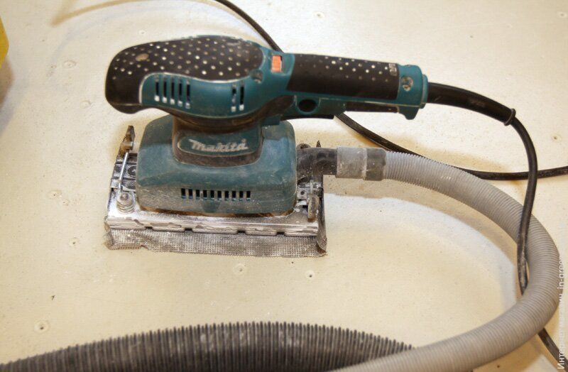 Шлифовальная машина MAKITA BO3711