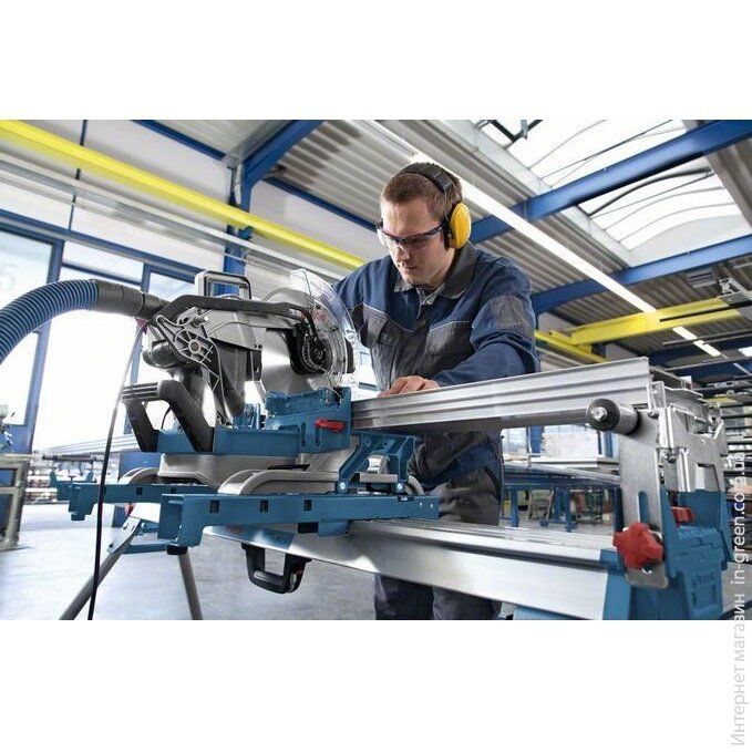 Торцовочная пила BOSCH GCM 12 JL