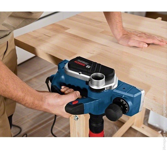 Рубанок BOSCH GHO 26-82 D (06015A4301)