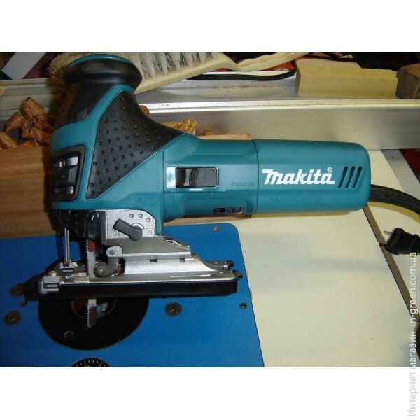 Лобзик MAKITA 4351FCT