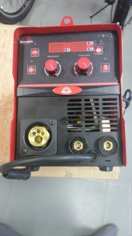 Зварювальний аппарат аппарат VITALS MASTER MIG 1400T Digital