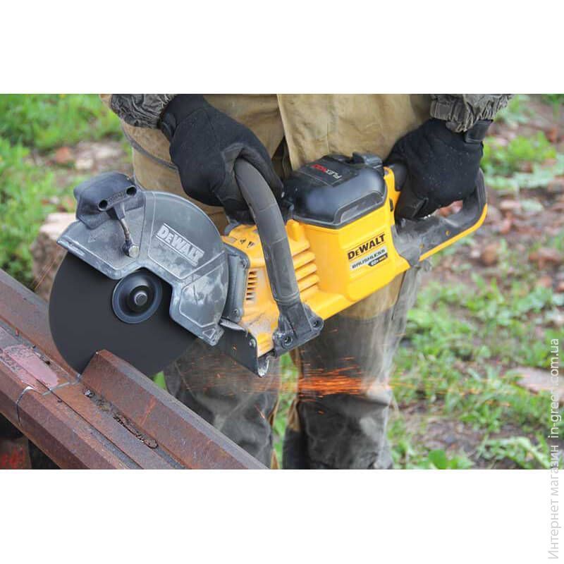 Пила аккумуляторная отрезная DEWALT DCS690N