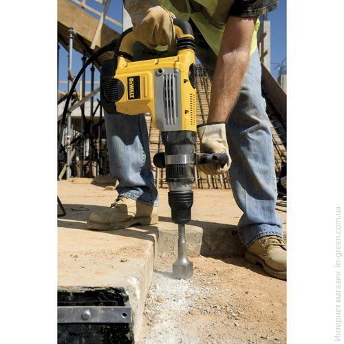 Відбійний молоток DEWALT D25902K