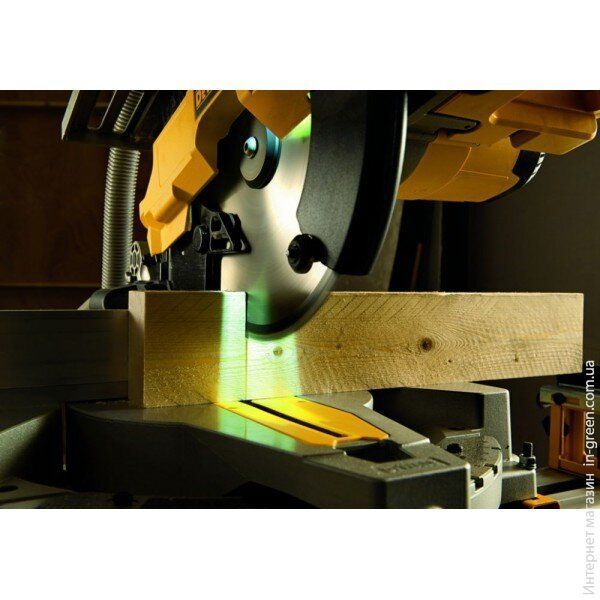 Торцовочная пила DEWALT D27113