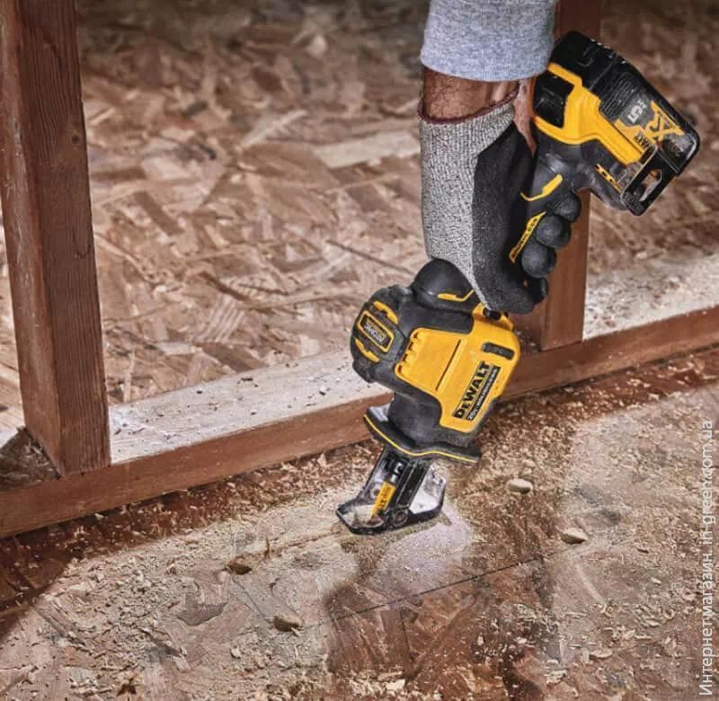 Пила сабельная аккумуляторная бесщёточная DeWALT DCS369N