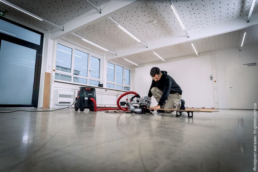 Торцовочная пила з тяговою функцією METABO KGS&nbsp;216&nbsp;M