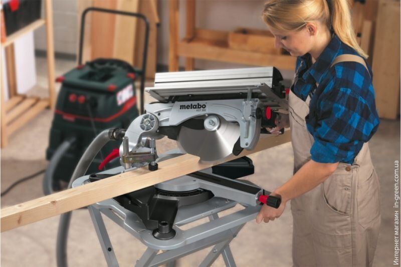 Пила торцева METABO KGT 305 M