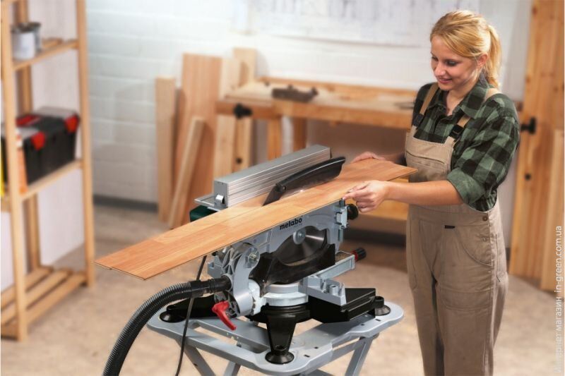 Пила торцева METABO KGT 305 M