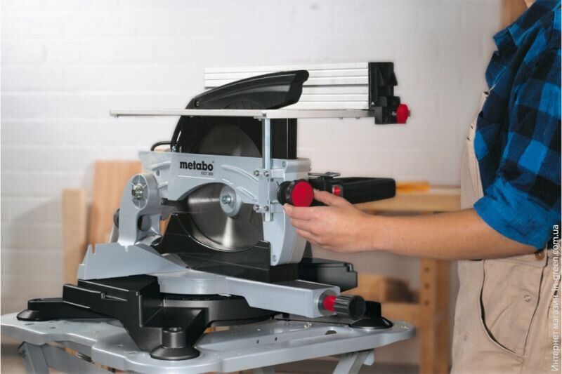 Пила торцева METABO KGT 305 M