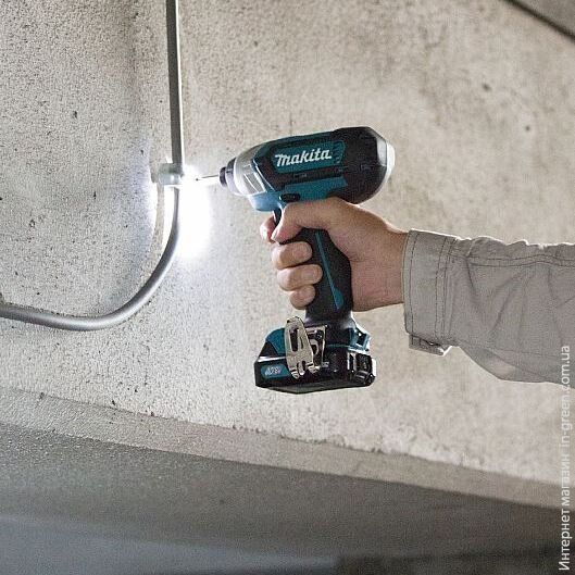 Гайкокрут MAKITA TD110DSAE