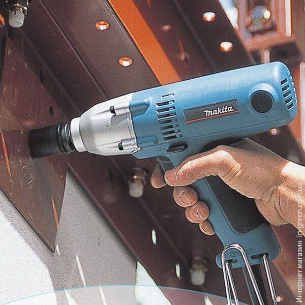 Гайковерт MAKITA 6953