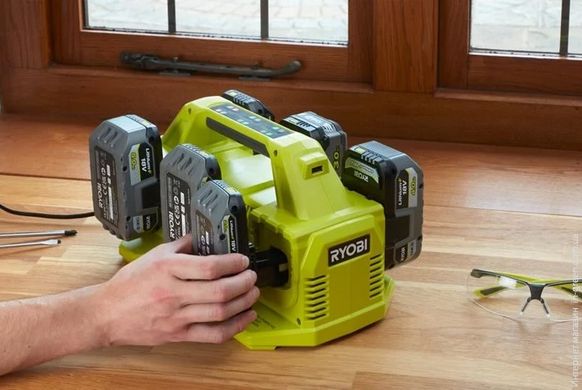 Зарядний пристрій RYOBI RC18640