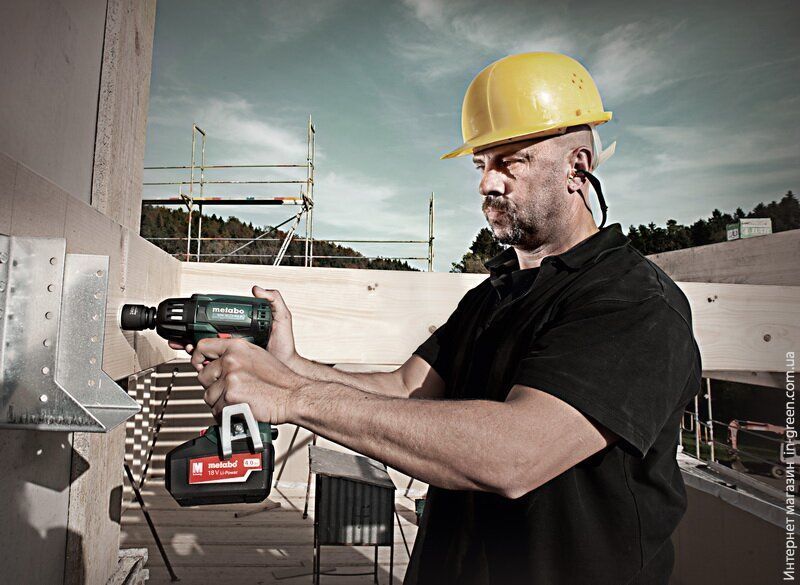 Гайковерт METABO SSW 18 LTX 400 BL (5.2 Ah)
