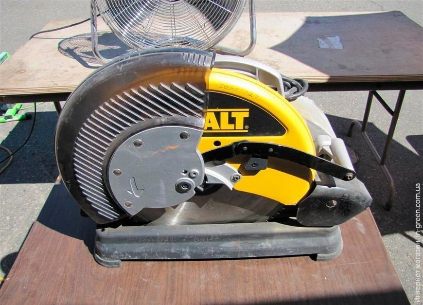 Монтажная пила DEWALT DW872