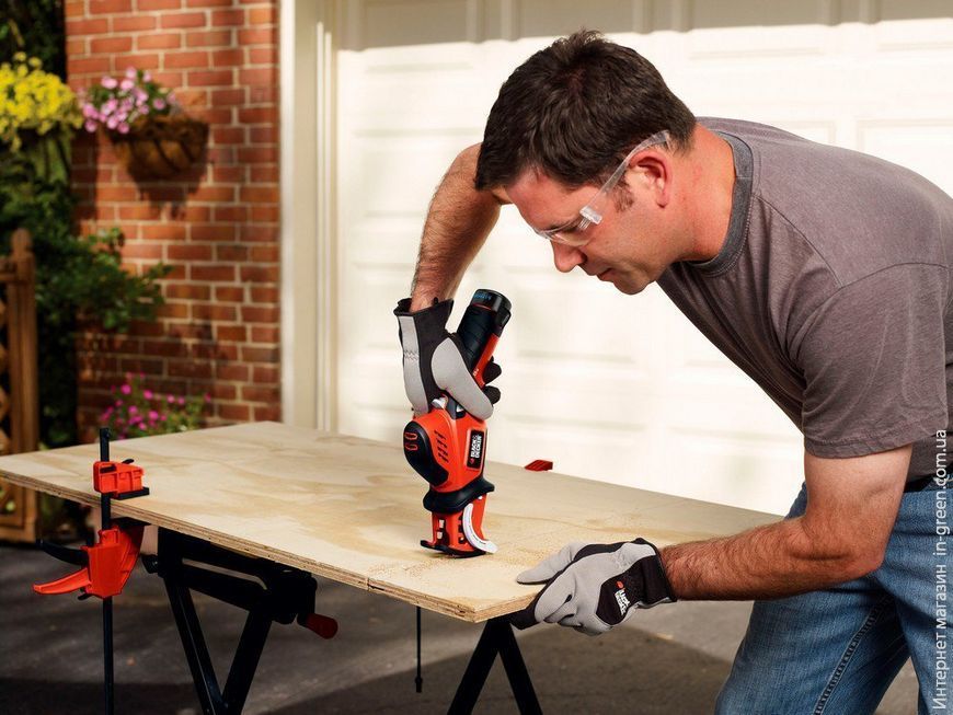 Пила сабельная BLACK&DECKER GKC108