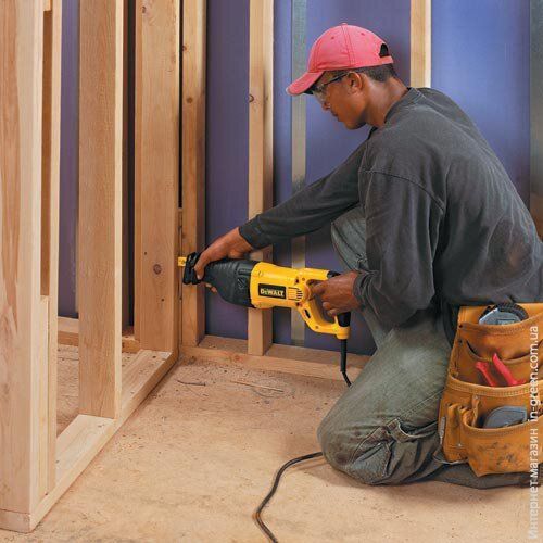 Пила сабельная DEWALT DW311K