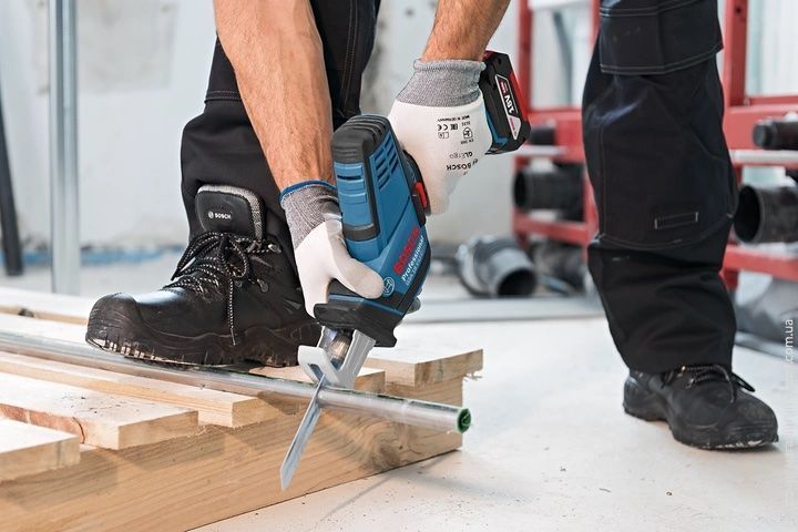 Пилка акумуляторна BOSCH GSA 18V-LI (0615990M3Y)