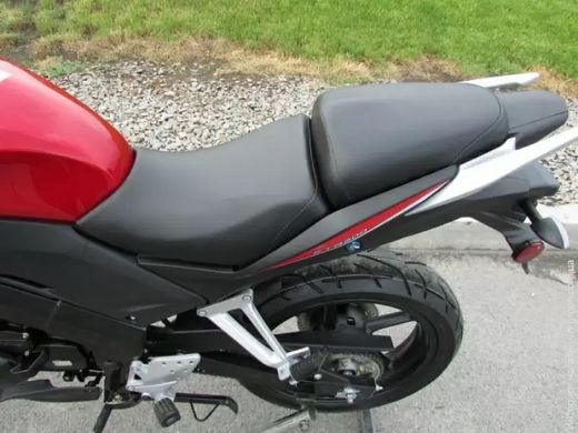 Мотоцикл FORTE FT300-CTA червоний