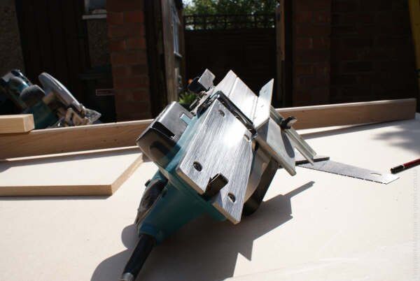Електрорубанок MAKITA KP0810